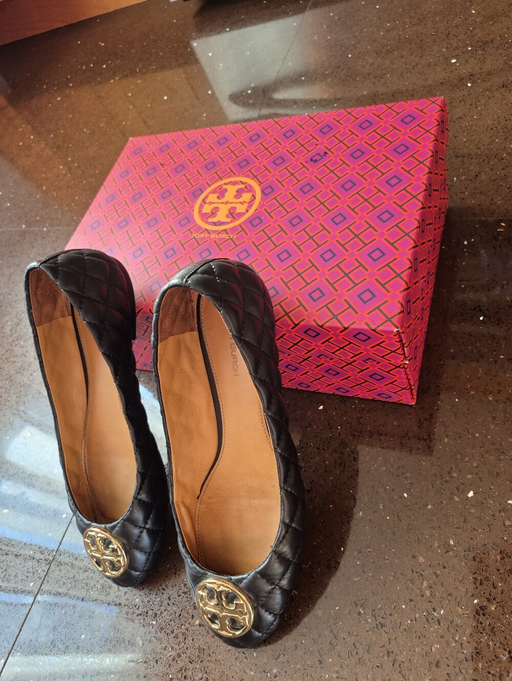 Tory Burch Black Quilted Leather Logo Cap-Toe Flats - Picture 7 of 7